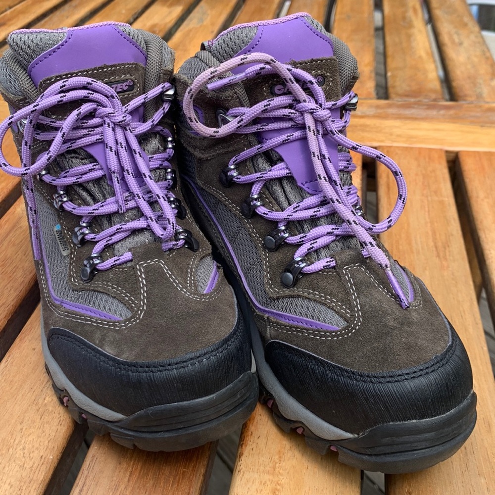 Hi-Tec leather women’s hiking boots size 8